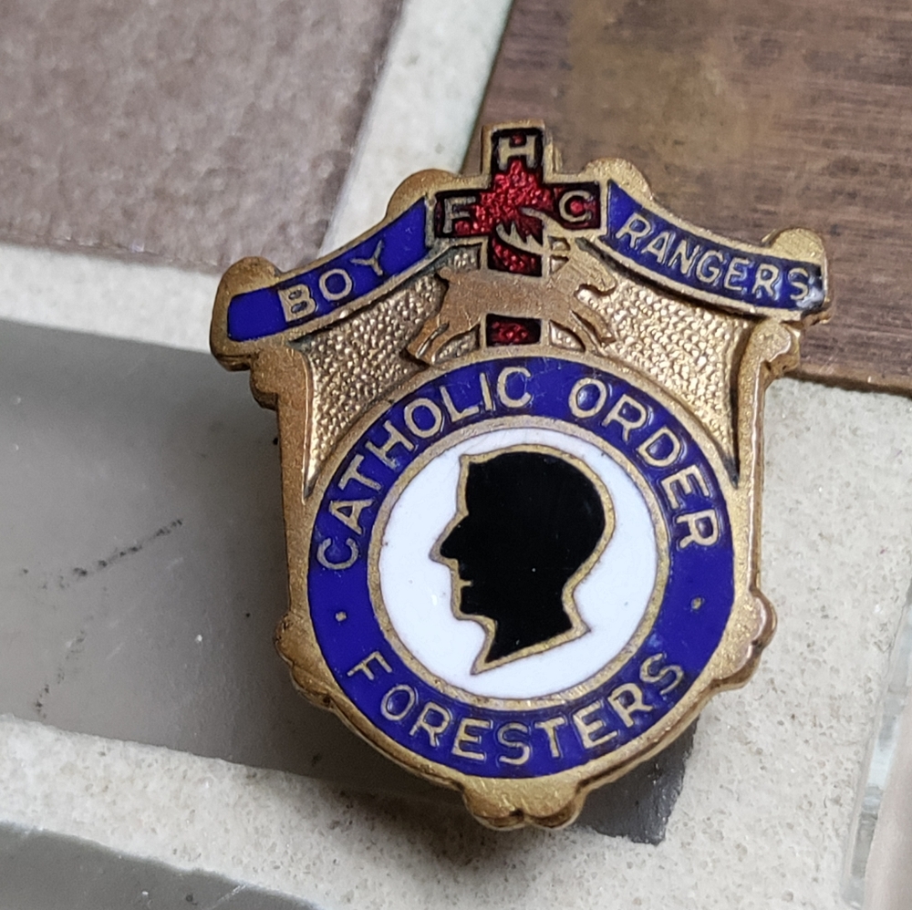 Vintage Catholic order pin